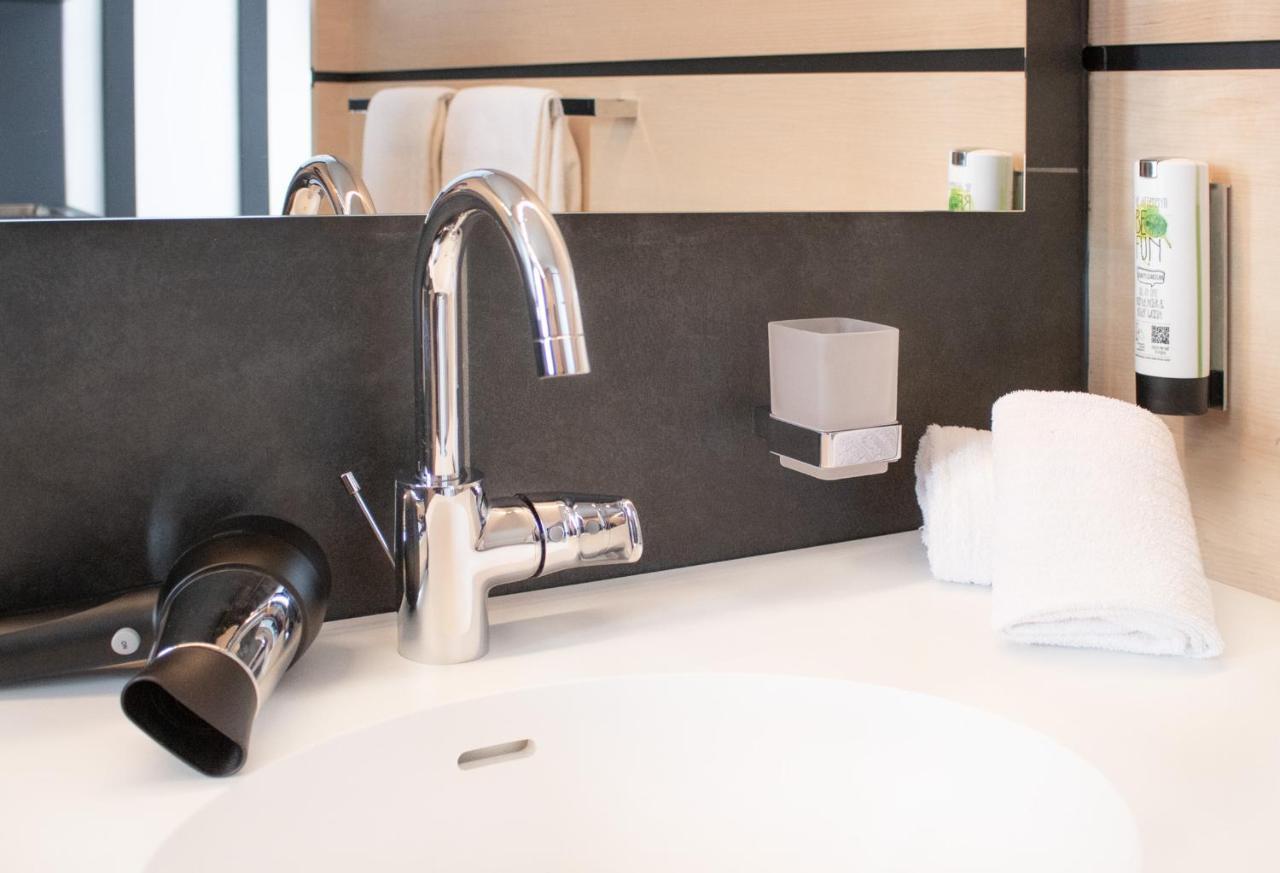 Tu Hotel By Wmm Hotels Tuningen Eksteriør bilde